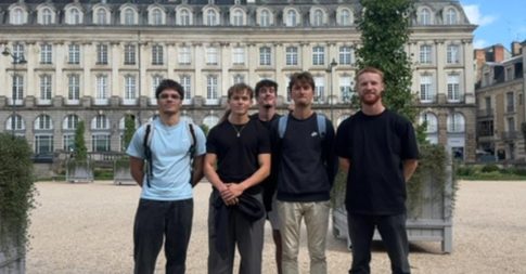 photo_equipe_ytj1kp_delirium_250911135445646355